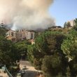 Incendi, a Messina bruciano le colline: fumo lambisce la città FOTO