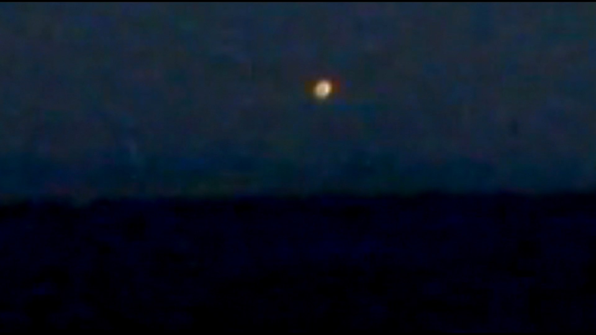 Ufo in Liguria, oggetto luminoso non identificato VIDEO