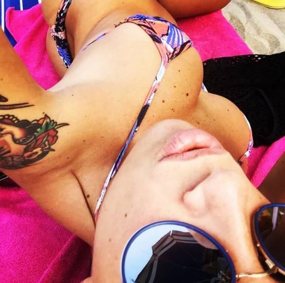 Malena la Pugliese, vacanze in Puglia: gli scatti bollenti sui social 06