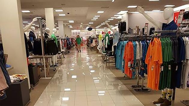 Usa, manichini nazisti in centro commerciale della Carolina del Nord