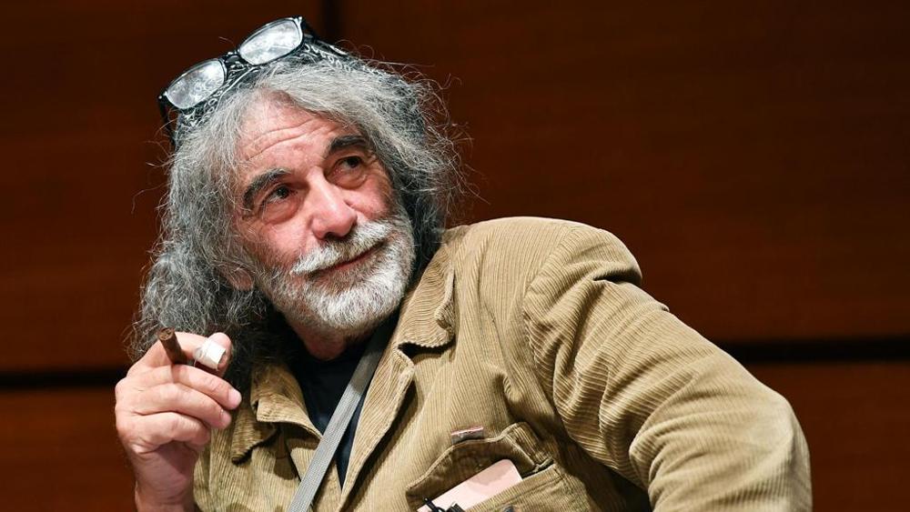 Mauro Corona: "Ho inseguito i vandali con l’ascia. Erano ragazzi, ma li avrei uccisi