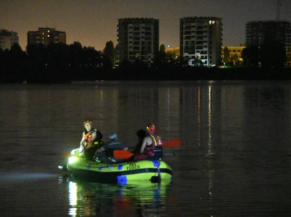 Segrate, si tuffa in lago artificiale Cava Trombetta e non riemerge