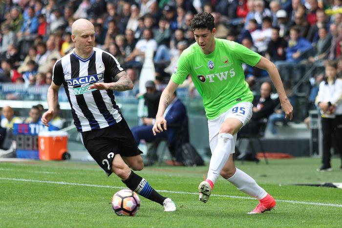 Calciomercato Inter, preso il giovane Alessandro Bastoni. All'Atalanta 10 milioni