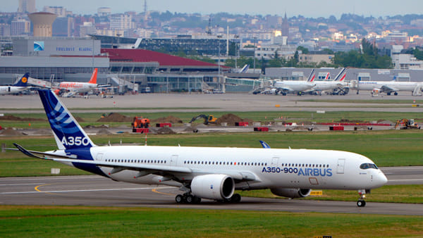 Airbus 350-900 a "rischio esplosione". Allarme Easa: "Malfunzionamento del sistema di raffreddamento"