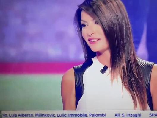 Ilaria D'Amico-Milan, torna il sereno. Ma i tifosi rossoneri boicottano Sky