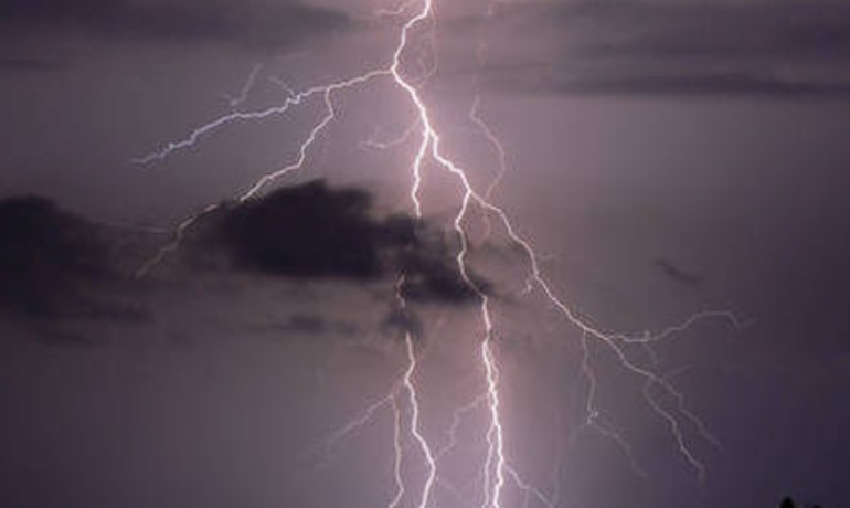 Previsioni meteo, dopo il caldo temporali al Nord. Ma al Sud...