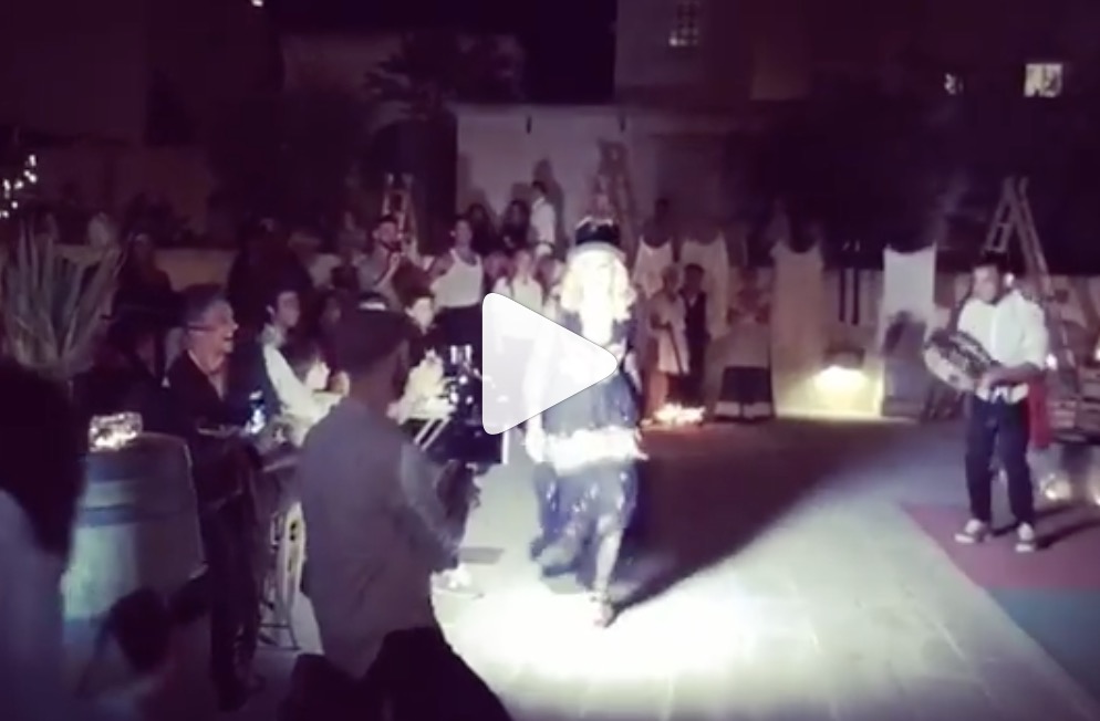 Madonna in Puglia balla la pizzica per il suo 59° compleanno VIDEO