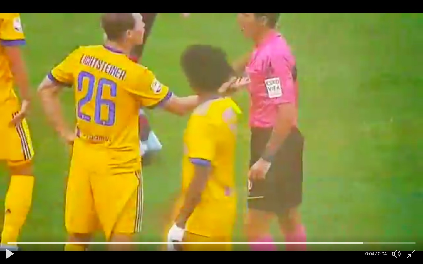 VAR, record negativo per la Juventus: due rigori contro in due partite