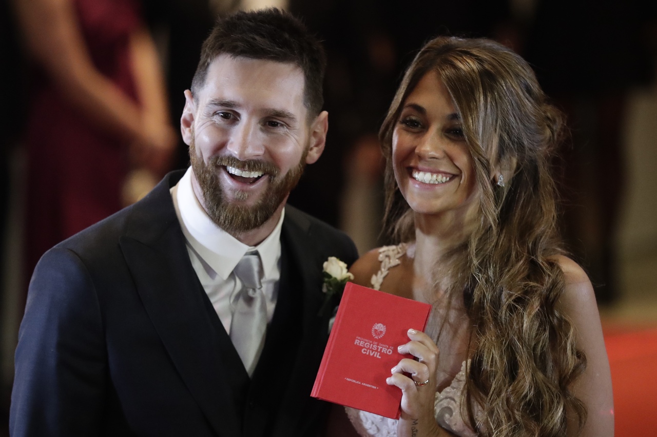 Antonella Roccuzzo - Lionel Messi, terzo figlio in arrivo?