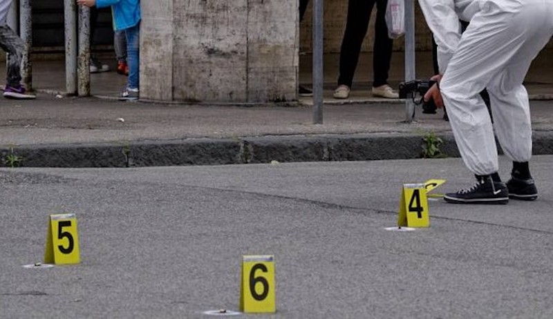Bisceglie, agguato in centro: Girolamo Valente ammazzato, ferita la moglie