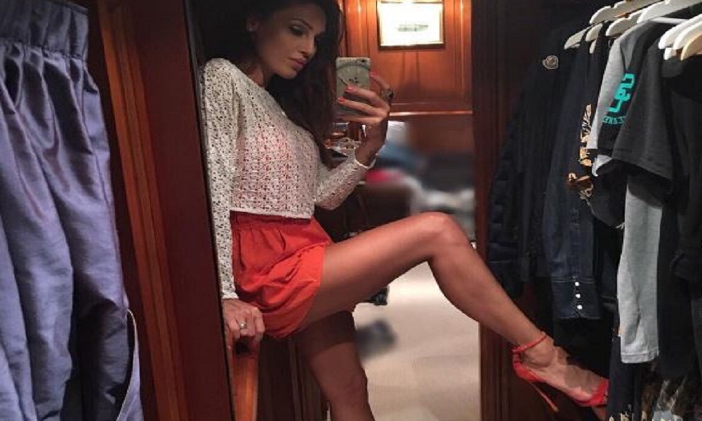 Anna Tatangelo: "Gigi D'Alessio? Sto bene da sola. Mio figlio è il mio unico uomo" (foto Instagram)