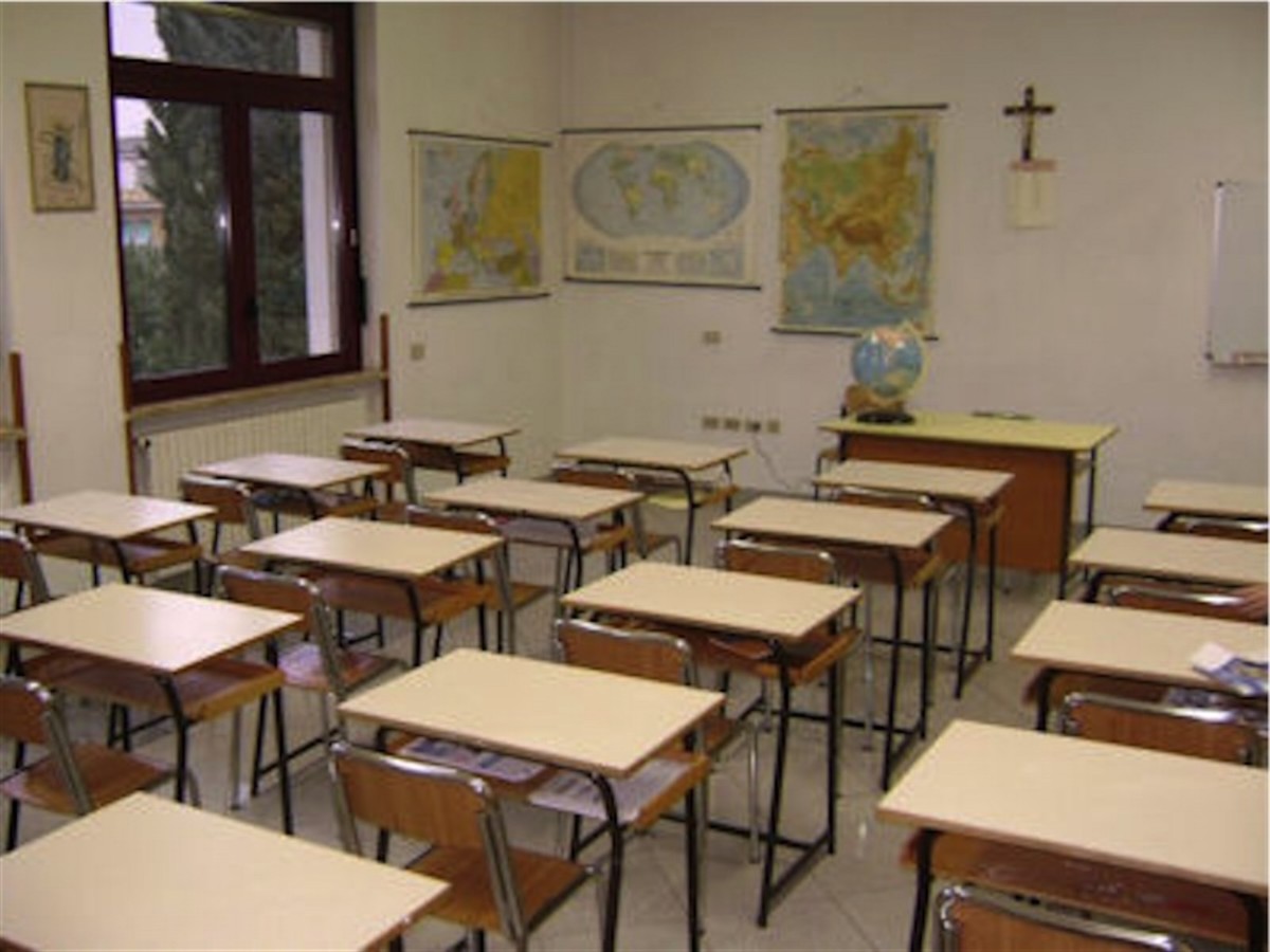 Corsico, il prof Pietro Marinelli sospeso da scuola. L'accus: "Ha criticato l'Islam"