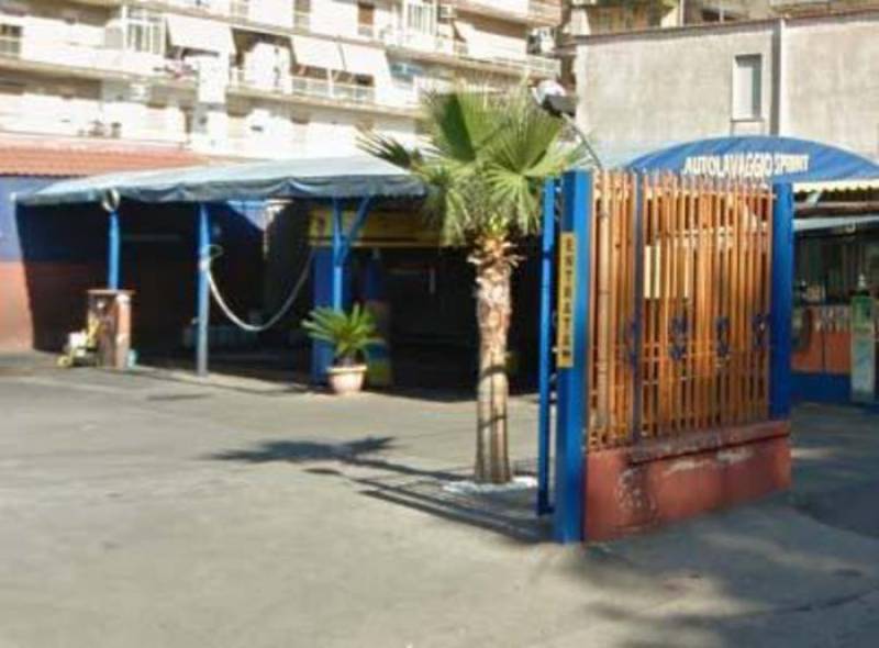 Fiumicino, auto è sporca: cliente picchia e manda in coma titolare autolavaggio