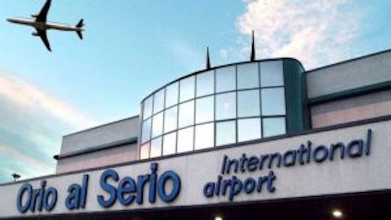 Manchester, con la bomba in valigia su un volo per Bergamo. Non lo arrestarono, oggi condannato: "Poteva fare strage"