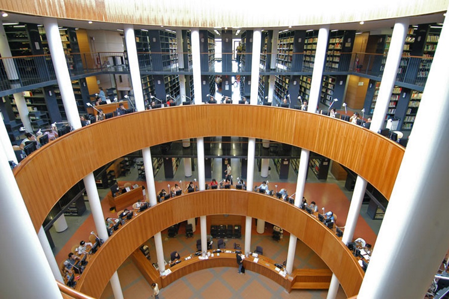 Firenze, sostanze tossiche nei condizionatori: biblioteca di Novoli sgomberata