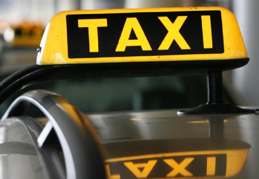 Bolzano, telecamere di sorveglianza nei taxi e misure anti homeless