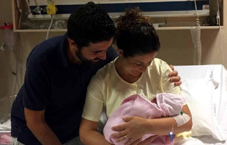 La coppia con la loro bambina