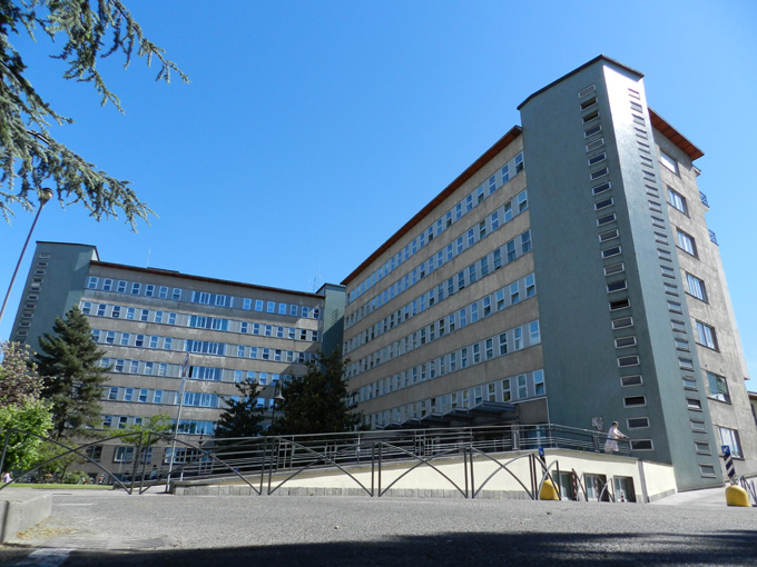 Crema, mamma sale al sesto piano dell'ospedale e si lancia dalla finestra