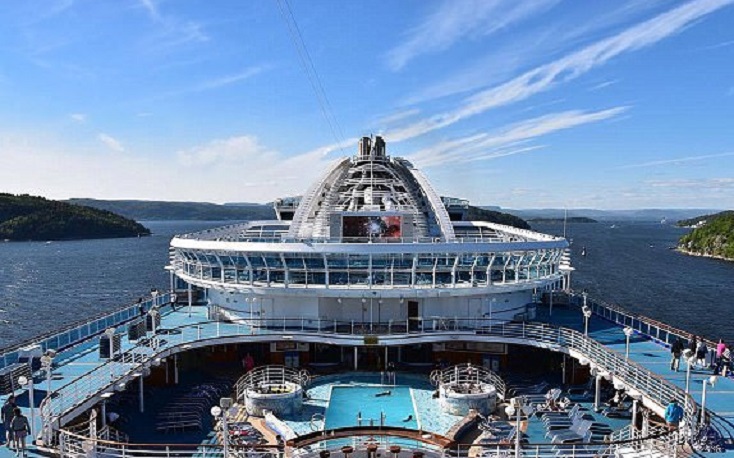 Crociera australiana extra lusso, 10 giorni con luci e musica spenta per paura dei pirati