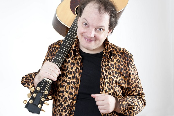 Dado, multa con lite con i vigili a Roma: "Mi perseguitano e minacciano per i miei sketch"