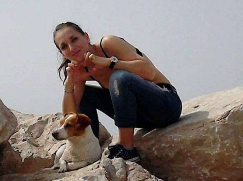 Foggia. Dalila Iafelice morta travolta dal treno: cercava di salvare il suo cagnolino