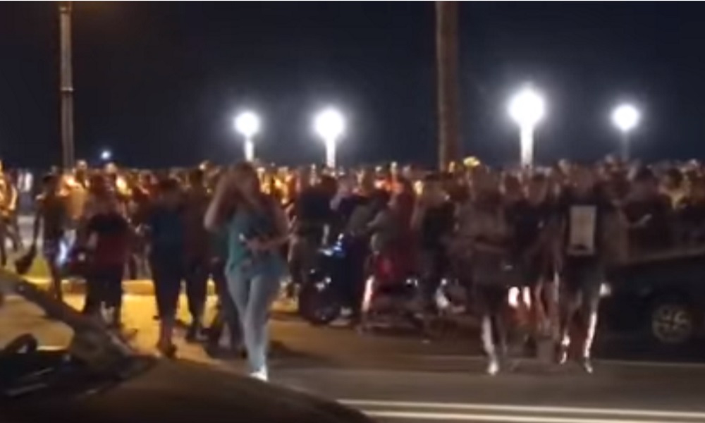 YOUTUBE Donna in jeans insultata e umiliata in strada in Marocco