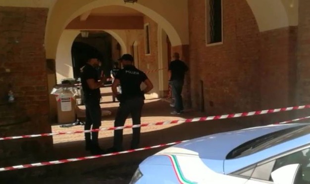 Ferrara, uccide moglie e figlio e poi si toglie vita in strada