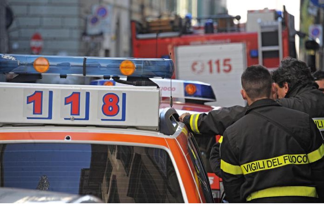 Empoli, anziana malata di 93 anni resta due giorni accanto al figlio morto in casa