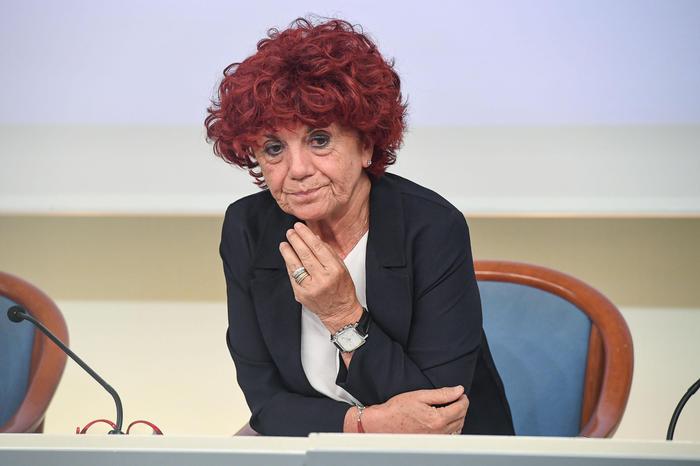 Vaccini obbligatori, Valeria Fedeli: "Nessuna proroga per la consegna dei certificati"