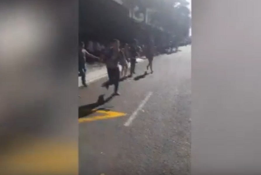 YOUTUBE Attentato Barcellona, la gente fugge dalle Ramblas