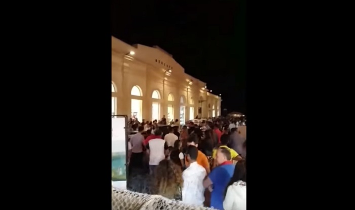 Gallipoli: tirano petardi e urlano "attentato". Per non pagare al ristorante ma vengono visti e scatta la rissa