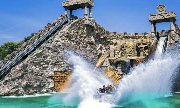 Gardaland, biglietto di minacce in afgano: trovato mitomane