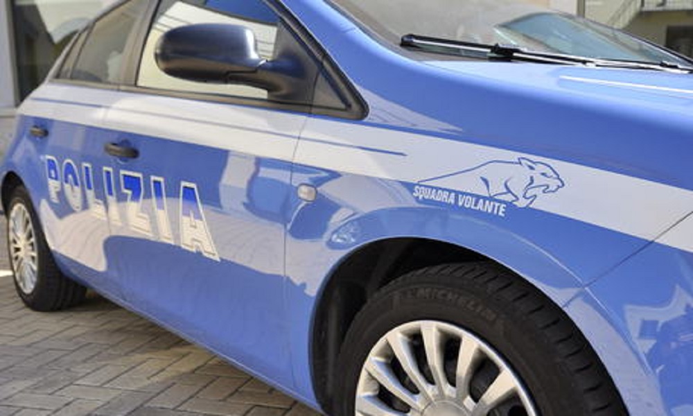 Genova, rapinatore entra in banca ma le casse sono chiuse. Fugge con 40 euro