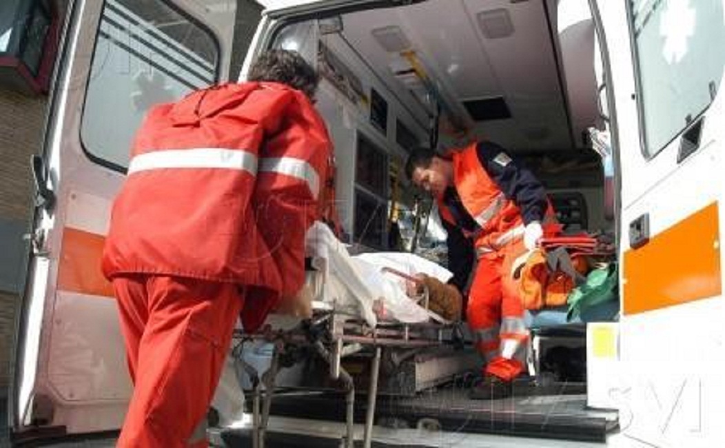 Vicenza, ragazzina di 15 anni vola giù dalla giostra a seggiolini: si è fratturata il bacino