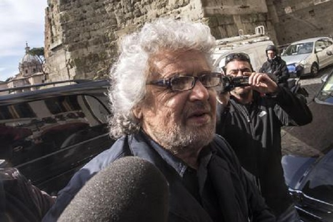 C'è una talpa vicino a Beppe Grillo, democrazia diretta o secchio bucato?