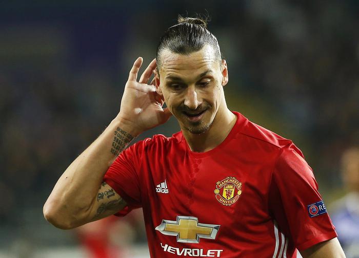 Zlatan Ibrahimovic torna al Manchester United: contratto di un anno