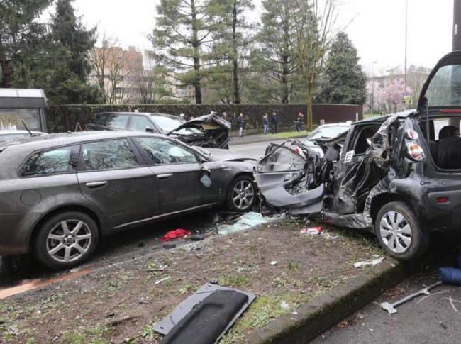 Milano, guida ubriaco e si distrae al cellulare: tampona e uccide un uomo. Chiesto il carcere