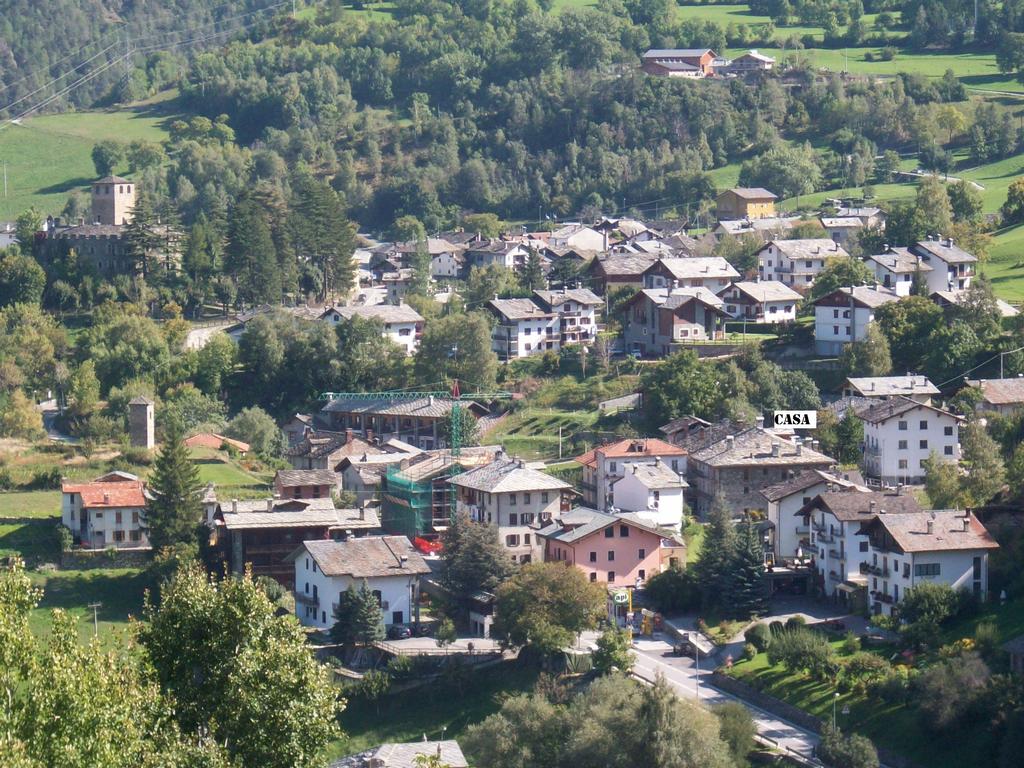Introd (Aosta), nonno muore di infarto nel bosco: nipotino si perde per cercare aiuto