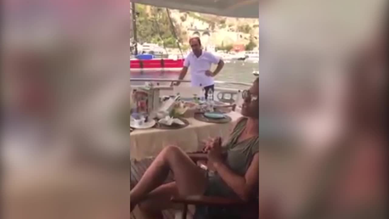 YOUTUBE Jillian Michaels raggirata a Capri: affitta yacht e...le chiedono altri soldi