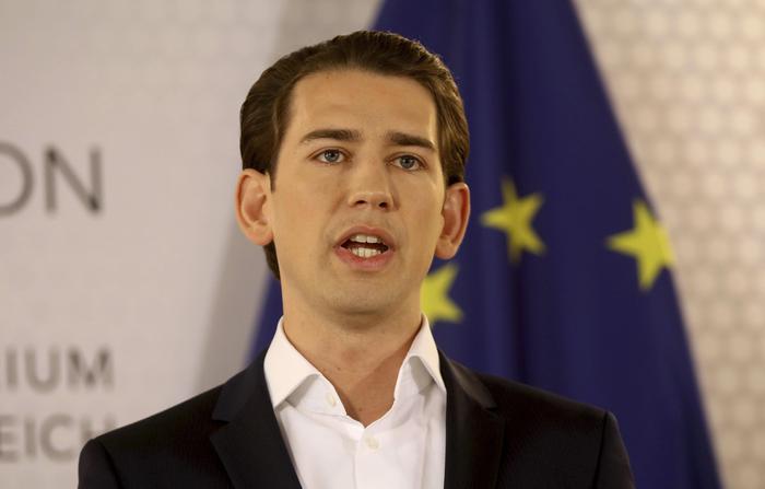 Migranti, il ministro austriaco Kurz: "Calo degli arrivi in Italia non è un trend"