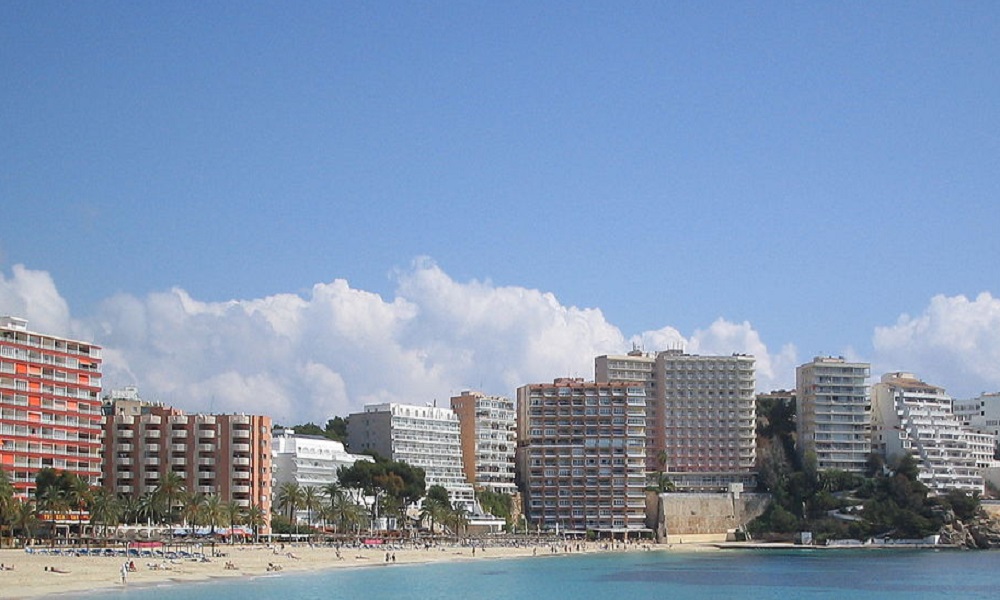 Magaluf, turista britannica violentata da un tassista