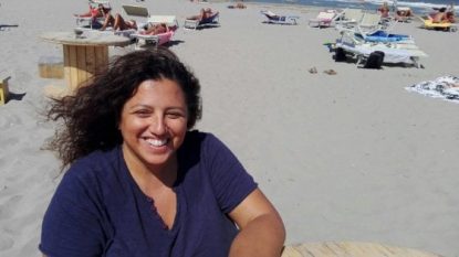 Manuela Macario, presidente Arcigay, sgridata in spiaggia: "Certe cose non si fanno"