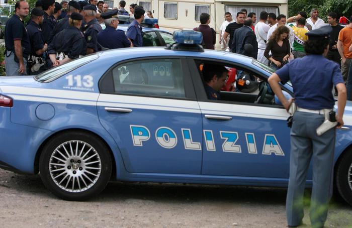 Roma, moglie costretta a pagare per anni "il pizzo" al marito