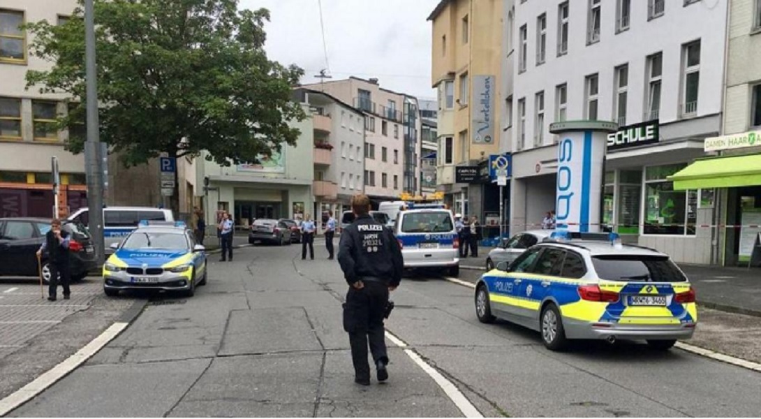 Germania, ucciso un uomo a coltellate a Wuppertal: aggressore in fuga