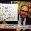 "Non avete un altro servizio sui negri cattivi?": il cartello provocatorio di Raimo a Sallusti FOTO
