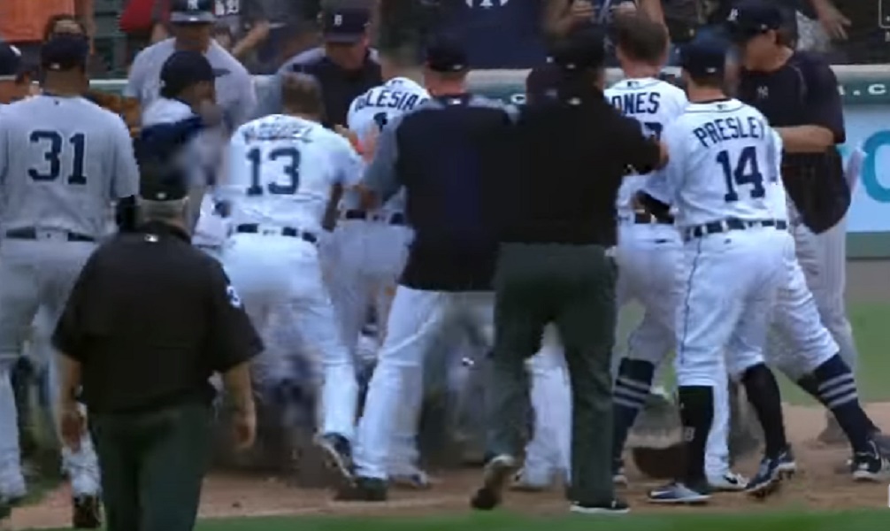 Baseball, mega rissa in campo durante match New York Yankees e Detroit Tigers