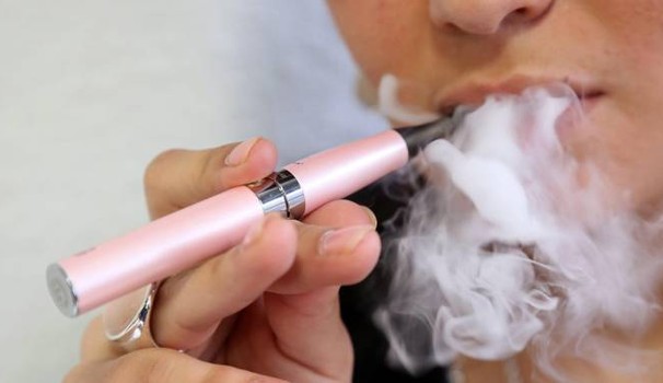 Sigaretta elettronica riduce del 30% diametro dai vasi sanguigni... già dopo un'ora