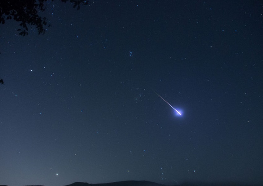 Stelle cadenti, occhi al cielo per la notte di San Lorenzo: il picco tra il 12 e 13 agosto