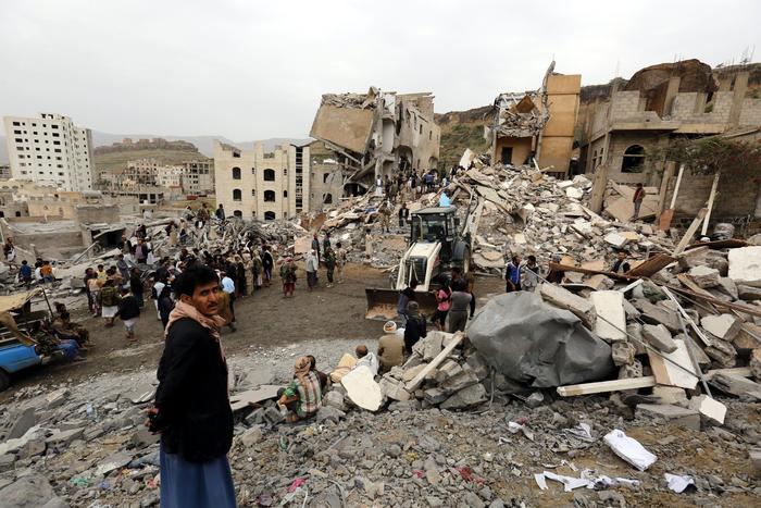 Yemen, raid aerei: più di 10 morti, ammazzati anche bambini nella capitale Sanaa