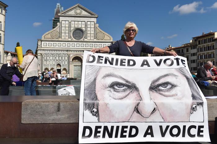 Brexit, Theresa May a italiani in Gran Bretagna "Vogliamo che restiate, siete preziosi"